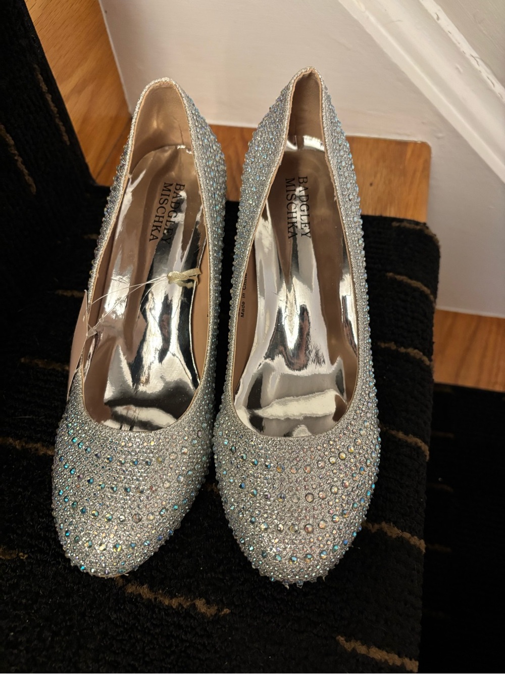 NWT Badgley Mischka Crystal Rhinestone Block Heel Pumps Silver Size 6